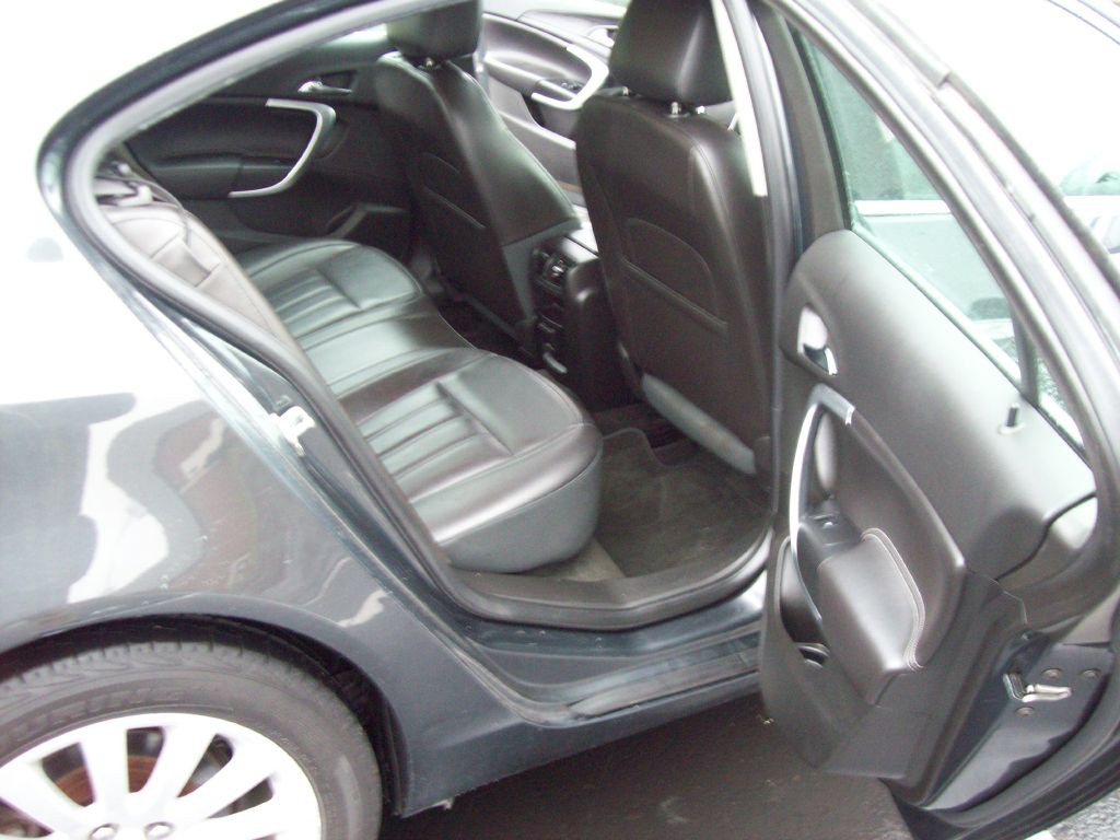 2013 Buick Regal Image 12