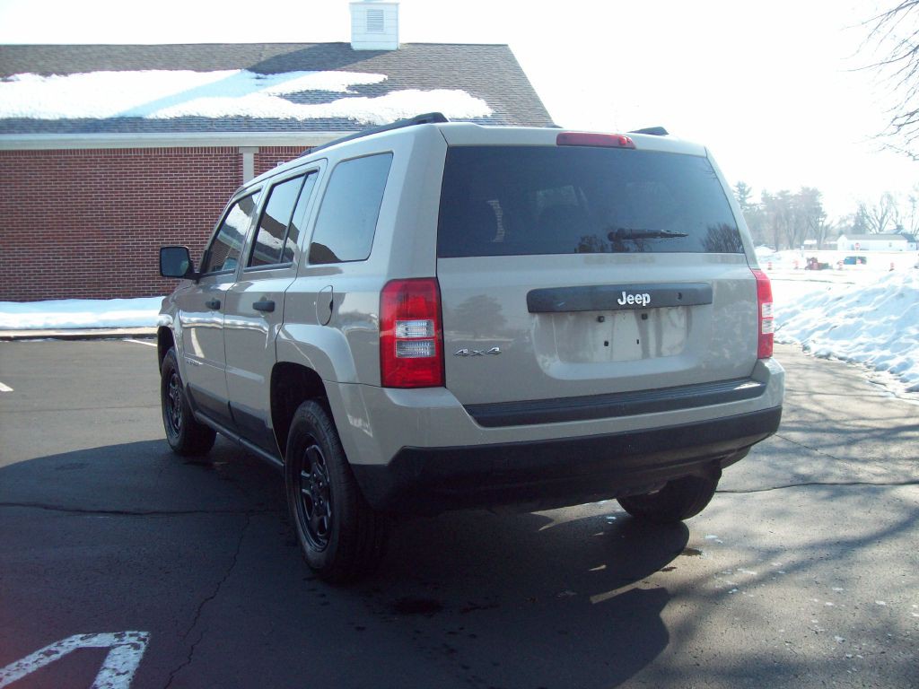 2017 Jeep Patriot Image 8