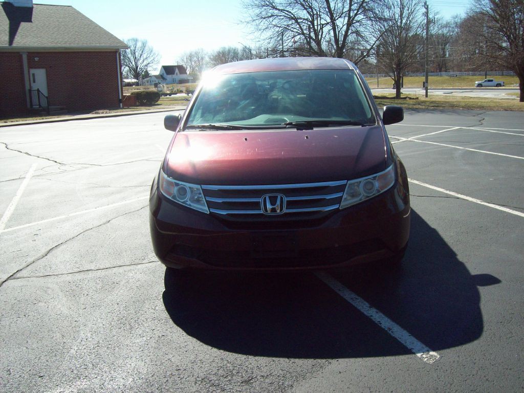 2012 Honda Odyssey Image 2