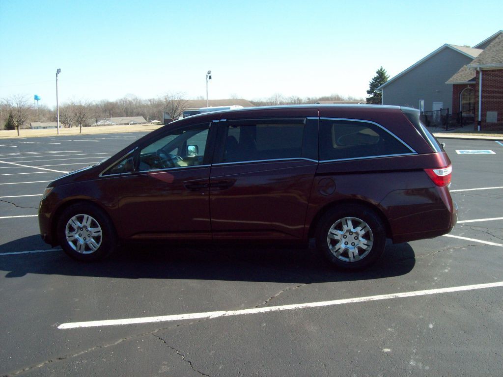 2012 Honda Odyssey Image 8