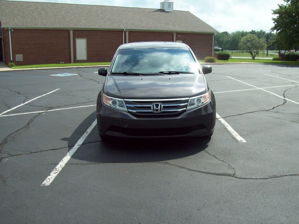 2012 Honda Odyssey Image 2