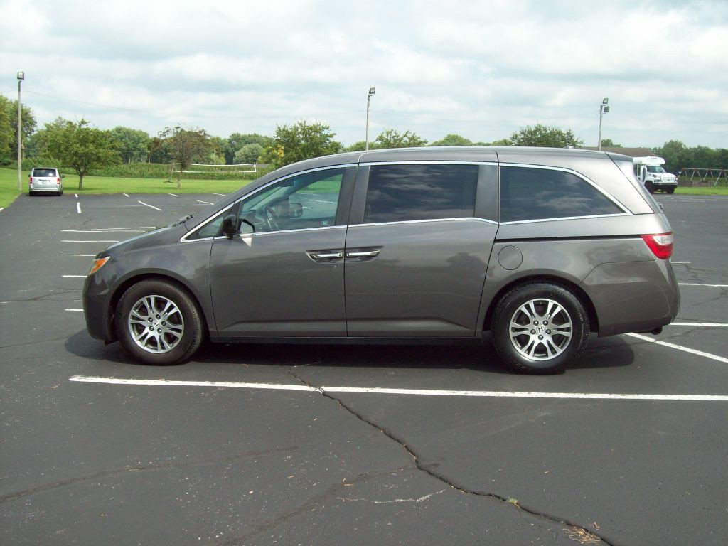 2012 Honda Odyssey Image 8