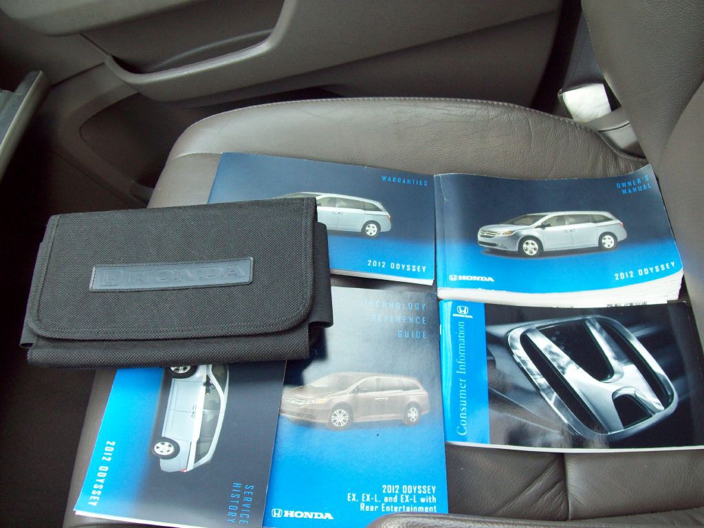 2012 Honda Odyssey Image 17