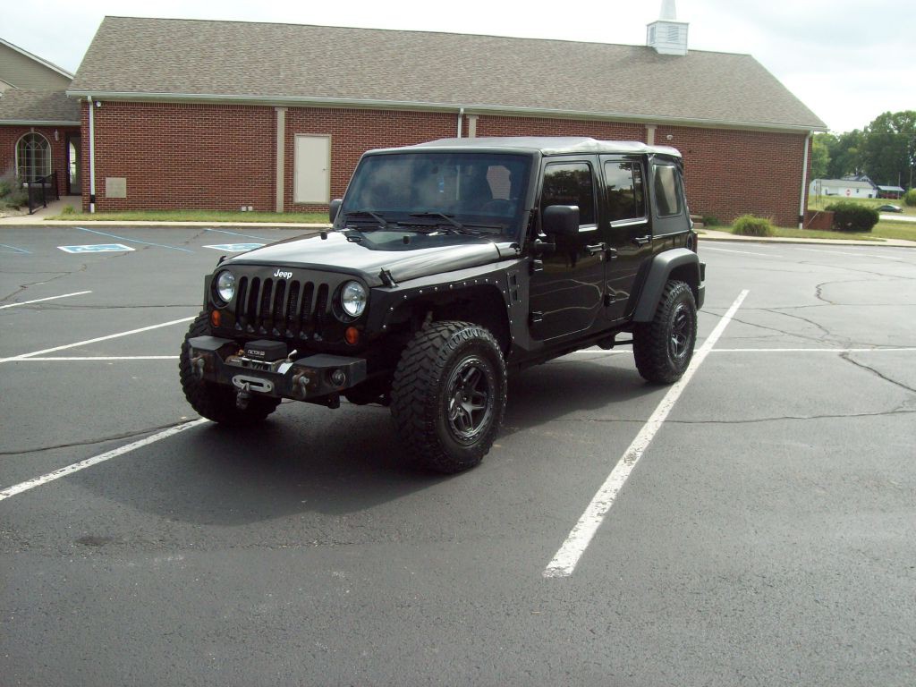 2013 Jeep Wrangler Unlimited Image 1