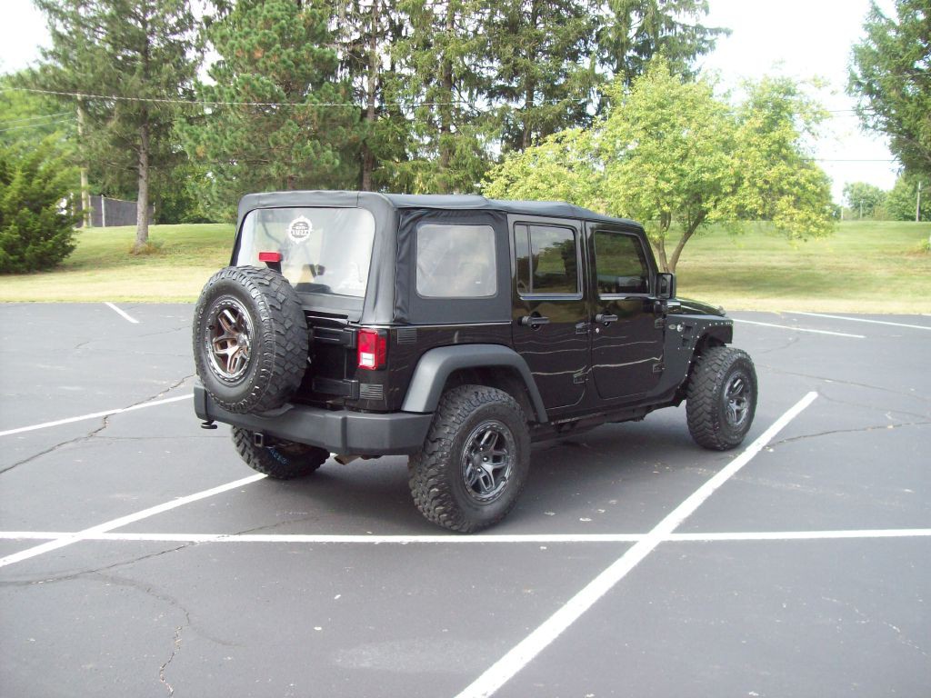 2013 Jeep Wrangler Unlimited Image 5