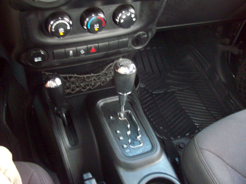 2013 Jeep Wrangler Unlimited Image 13