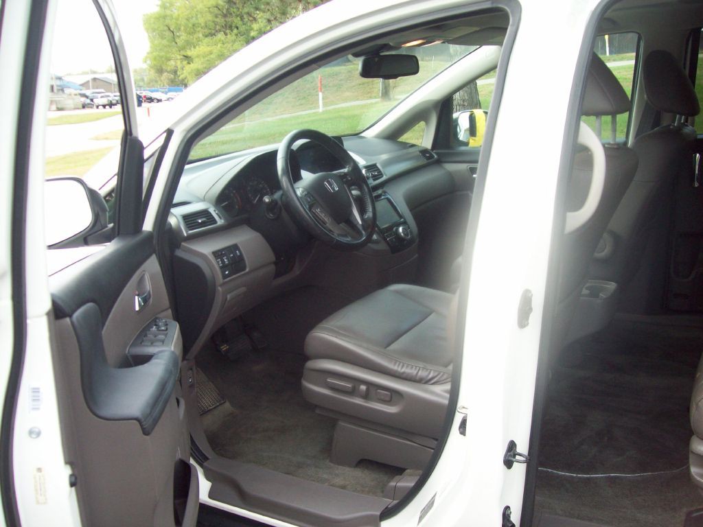 2016 Honda Odyssey Image 9