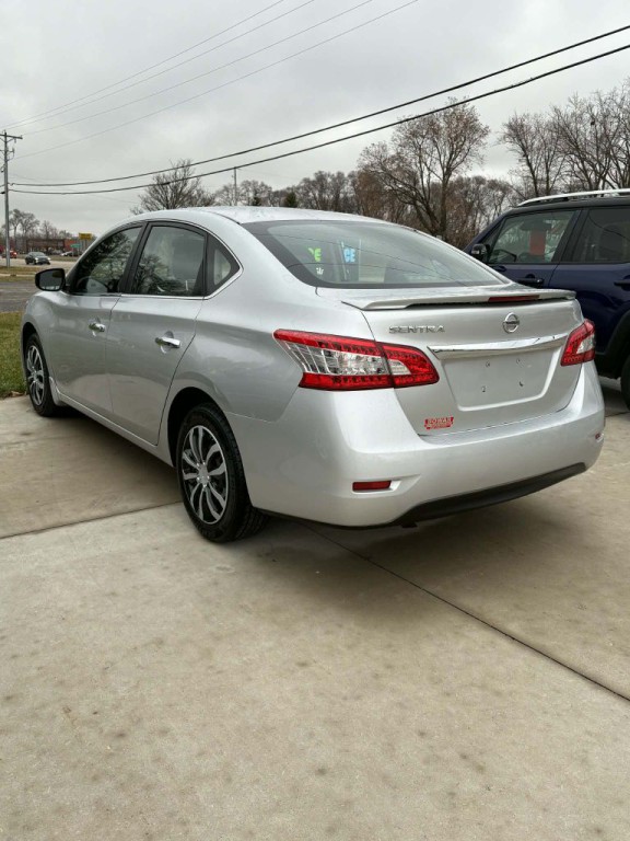 2015 Nissan Sentra Image 4