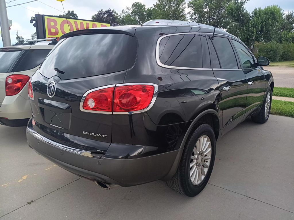 2012 Buick Enclave Image 2