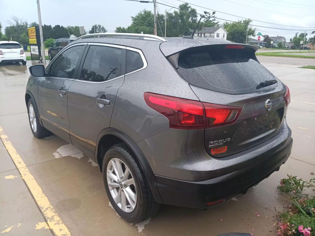 2019 Nissan Rogue Image 4