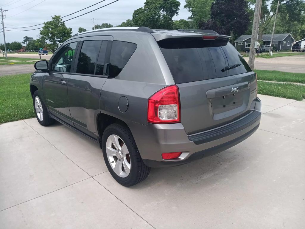 2012 Jeep Compass Image 2