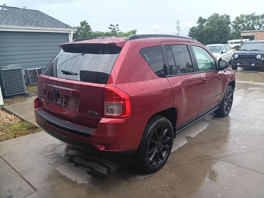 2015 Jeep Compass Image 2