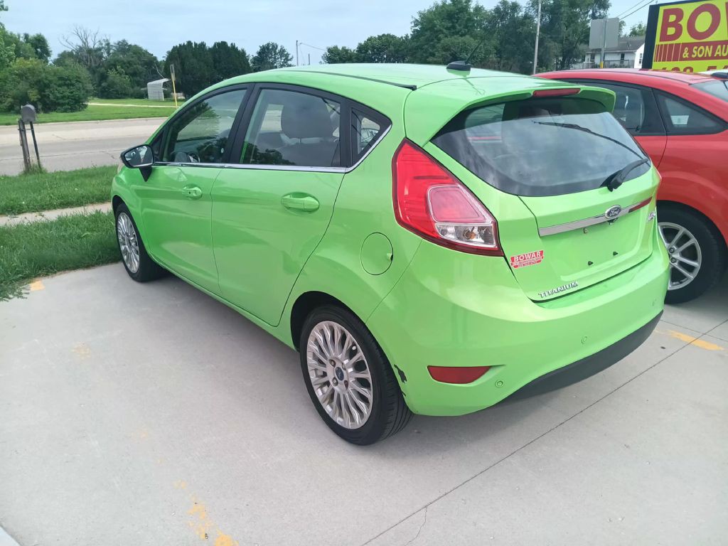 2014 Ford Fiesta Image 2