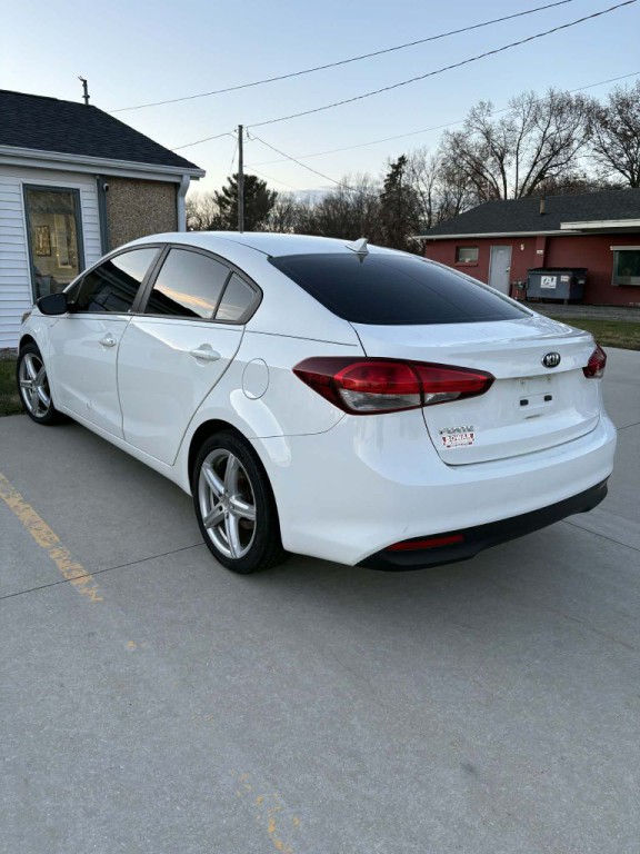 2016 Nissan Sentra Image 4