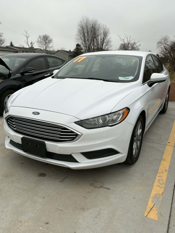2017 Ford Fusion Image 3