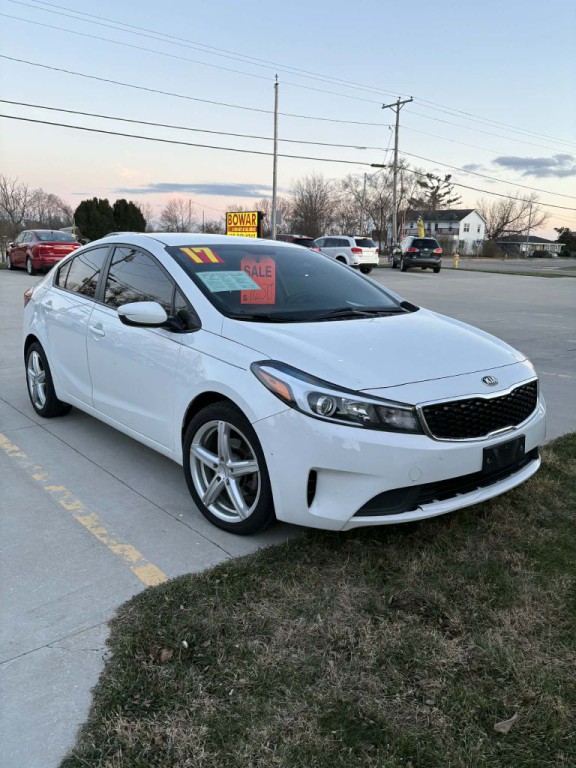 2017 Kia Forte Image 1
