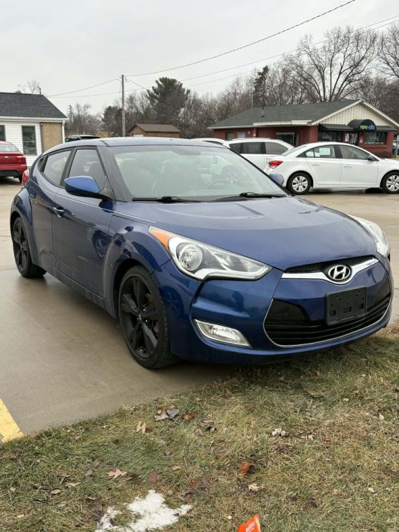 2016 Hyundai Veloster Image 1