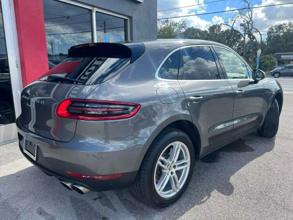 2015 Porsche Macan Image 7