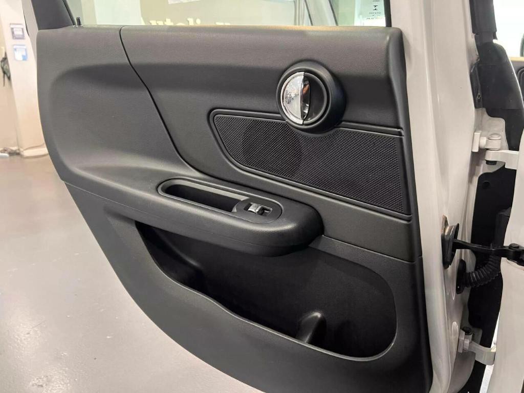 2019 MINI Countryman Image 24