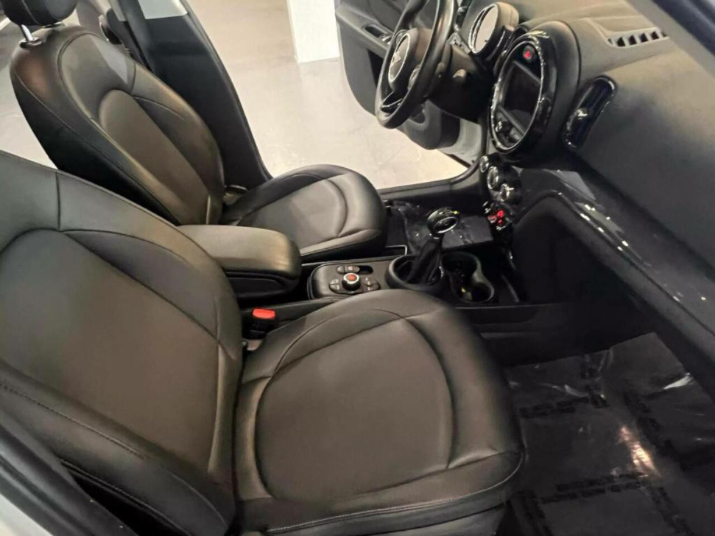 2019 MINI Countryman Image 29