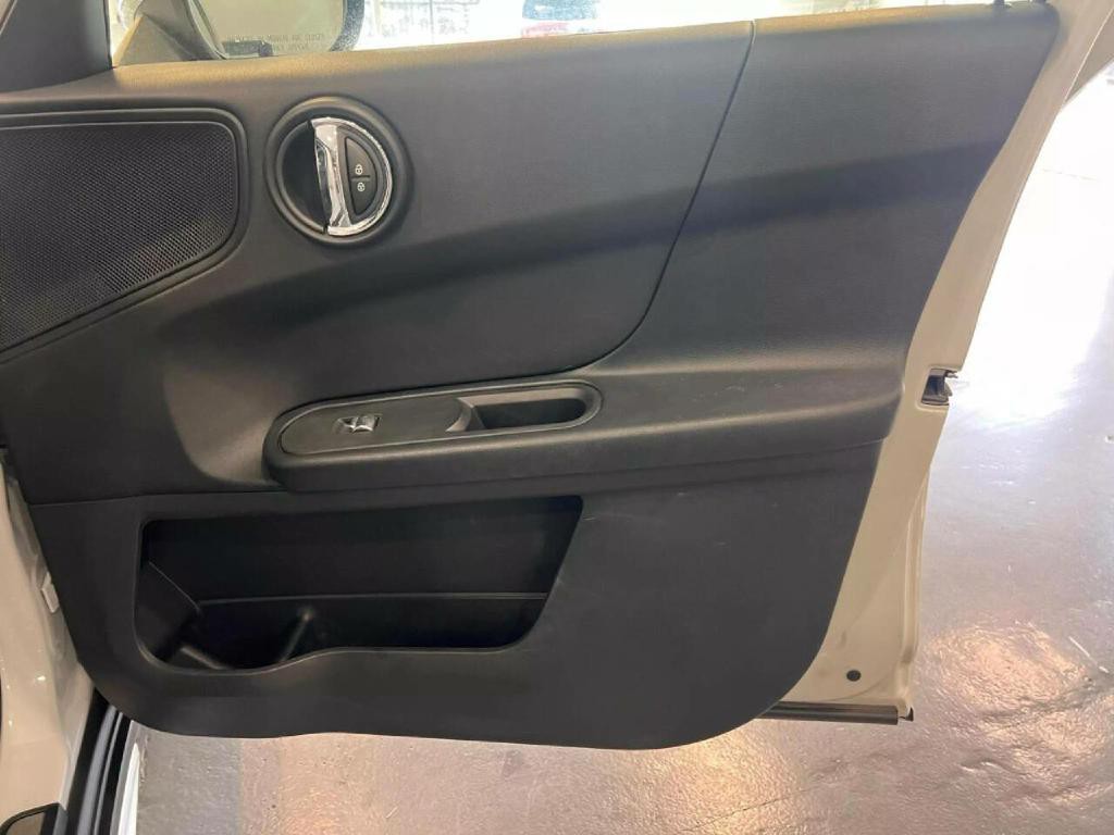 2019 MINI Countryman Image 31