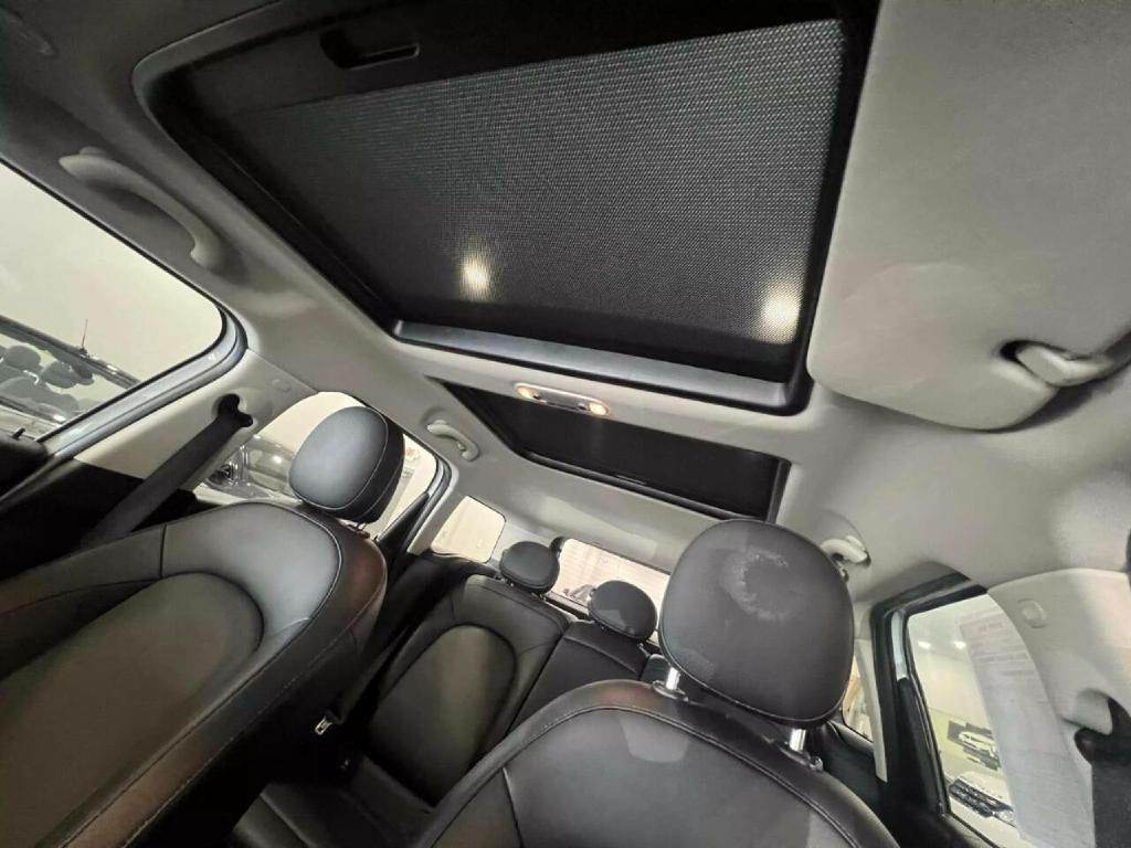 2019 MINI Countryman Image 32