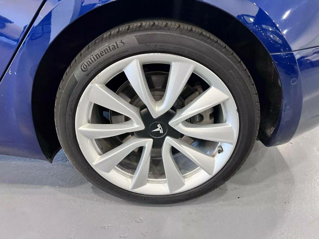 2018 Tesla Model 3 Image 11