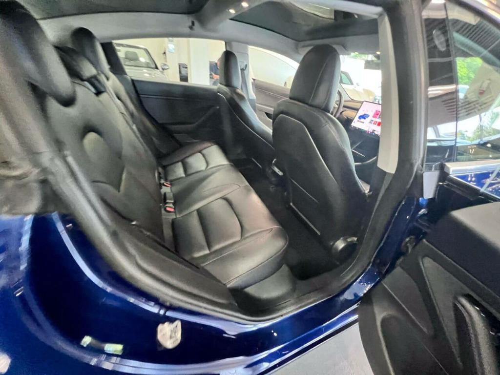 2018 Tesla Model 3 Image 23