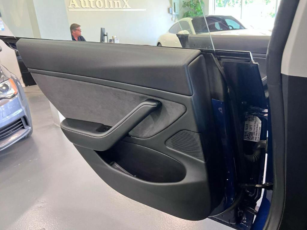 2018 Tesla Model 3 Image 29