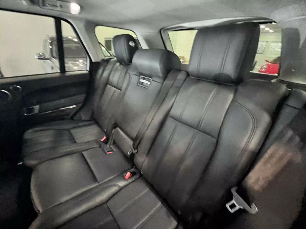 2015 Land Rover Range Rover Image 13