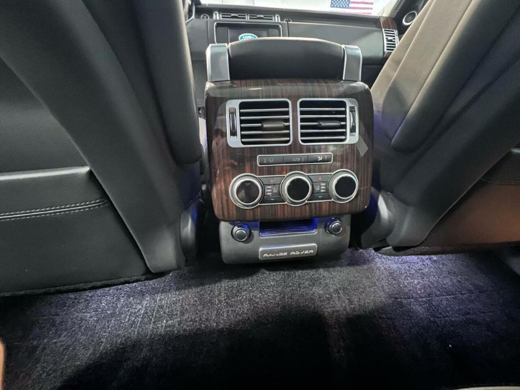 2015 Land Rover Range Rover Image 14