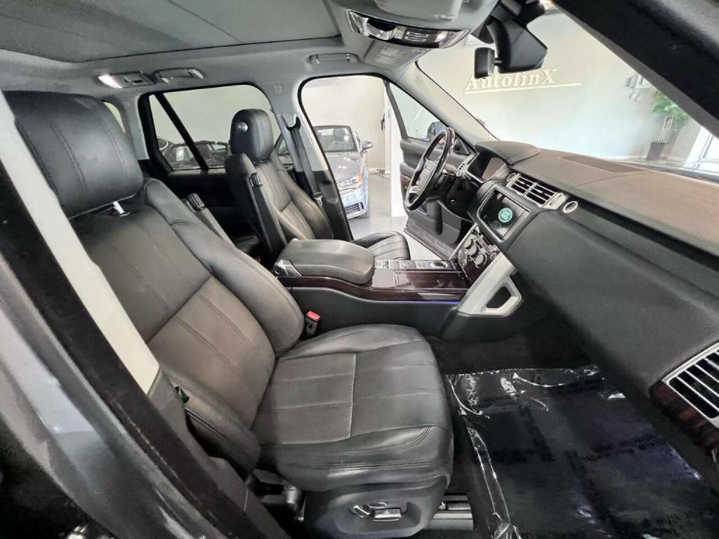 2015 Land Rover Range Rover Image 22
