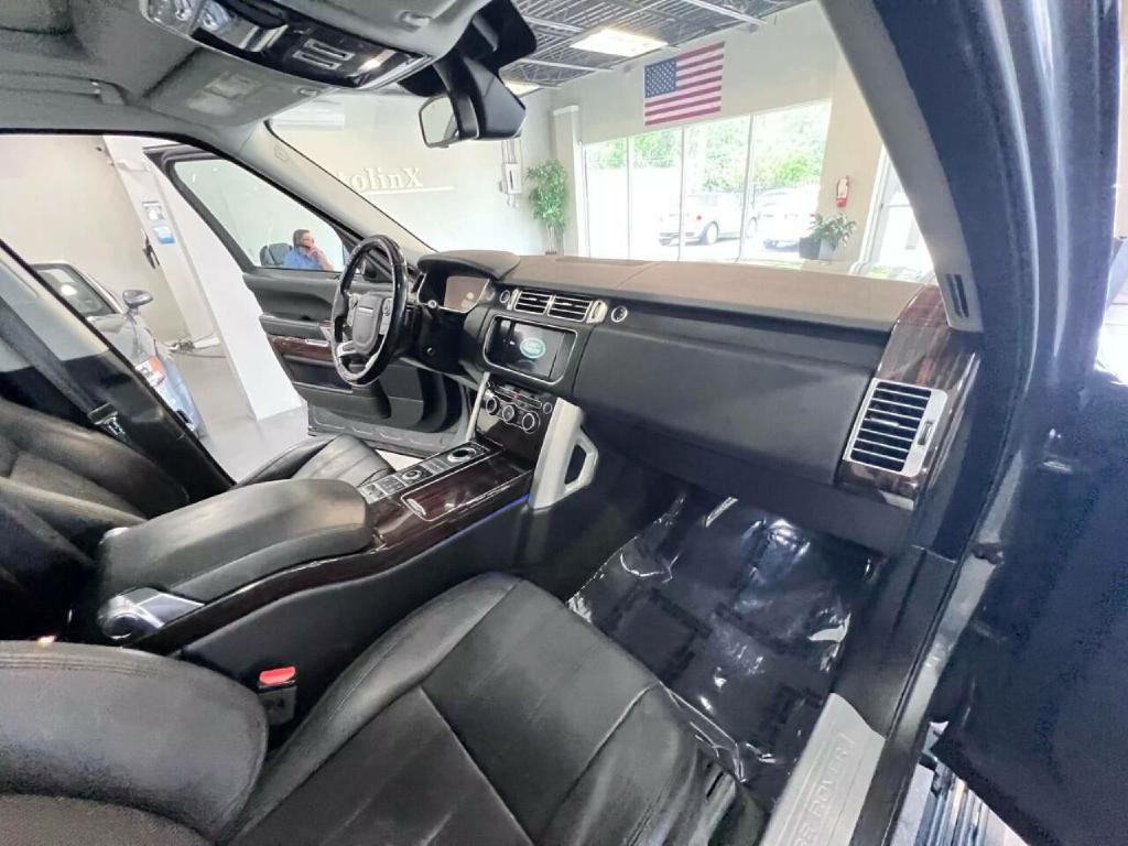 2015 Land Rover Range Rover Image 23