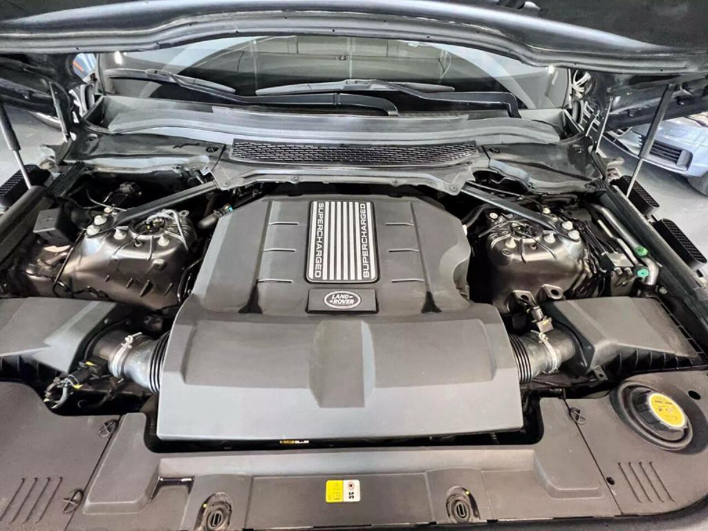 2015 Land Rover Range Rover Image 41