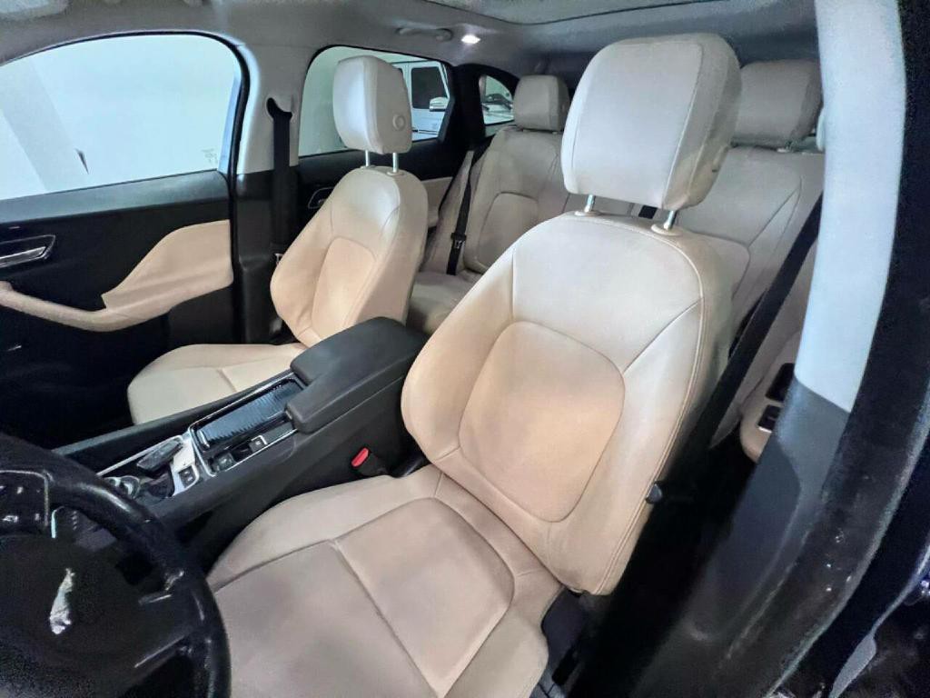 2018 Jaguar F-PACE Image 9