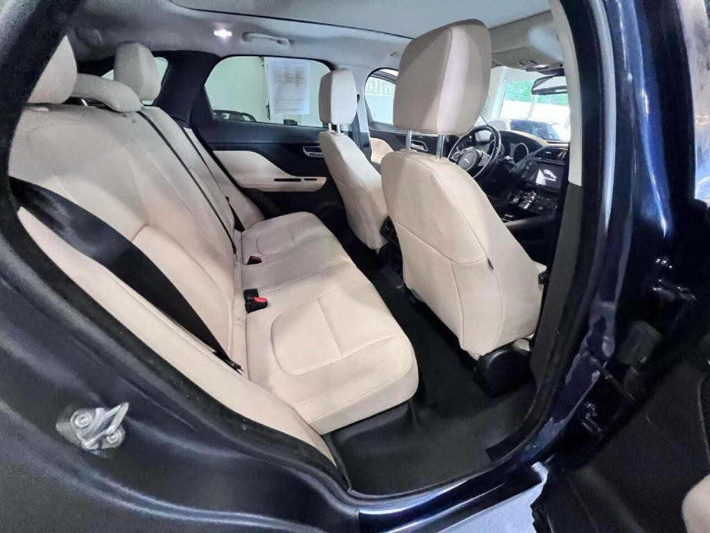 2018 Jaguar F-PACE Image 24