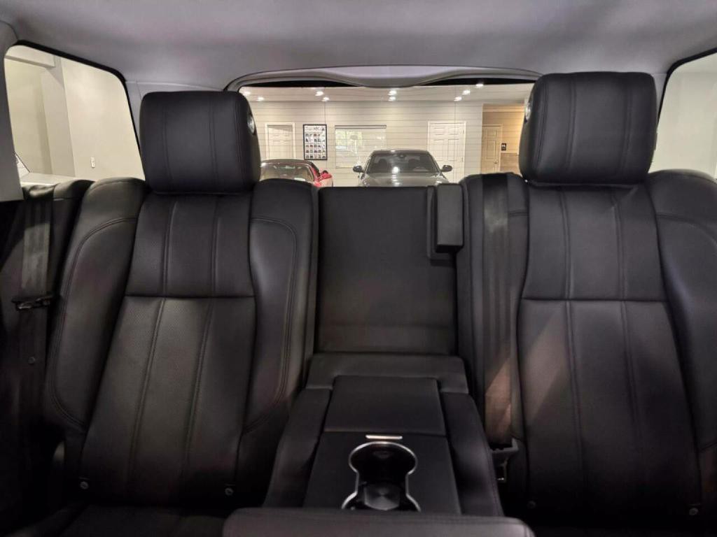 2017 Land Rover Range Rover Image 18