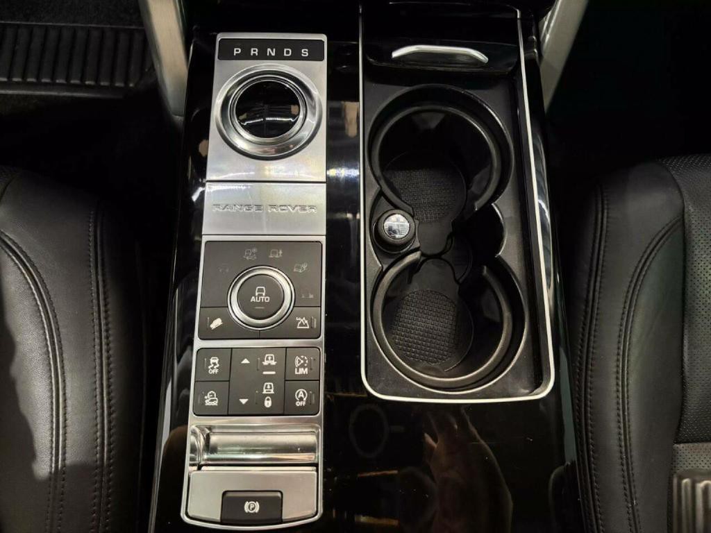 2017 Land Rover Range Rover Image 27