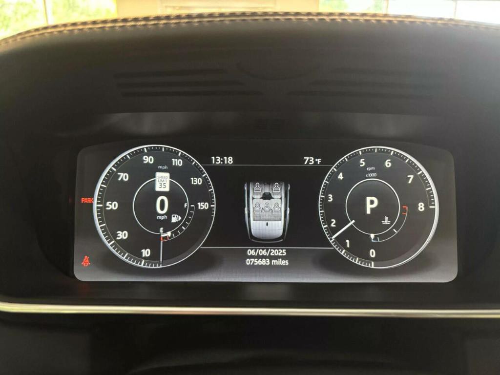 2017 Land Rover Range Rover Image 30