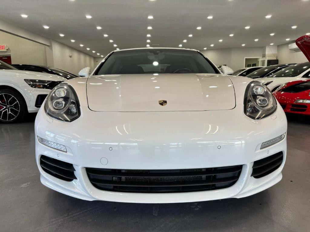 2014 Porsche Panamera Image 2