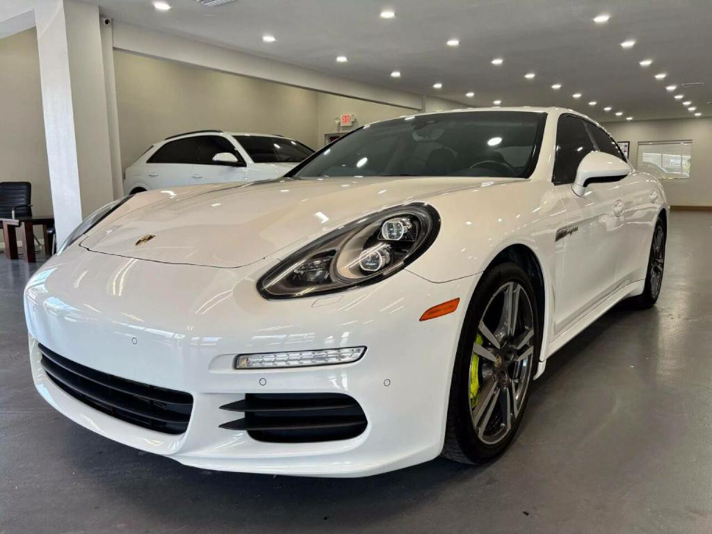 2014 Porsche Panamera Image 3