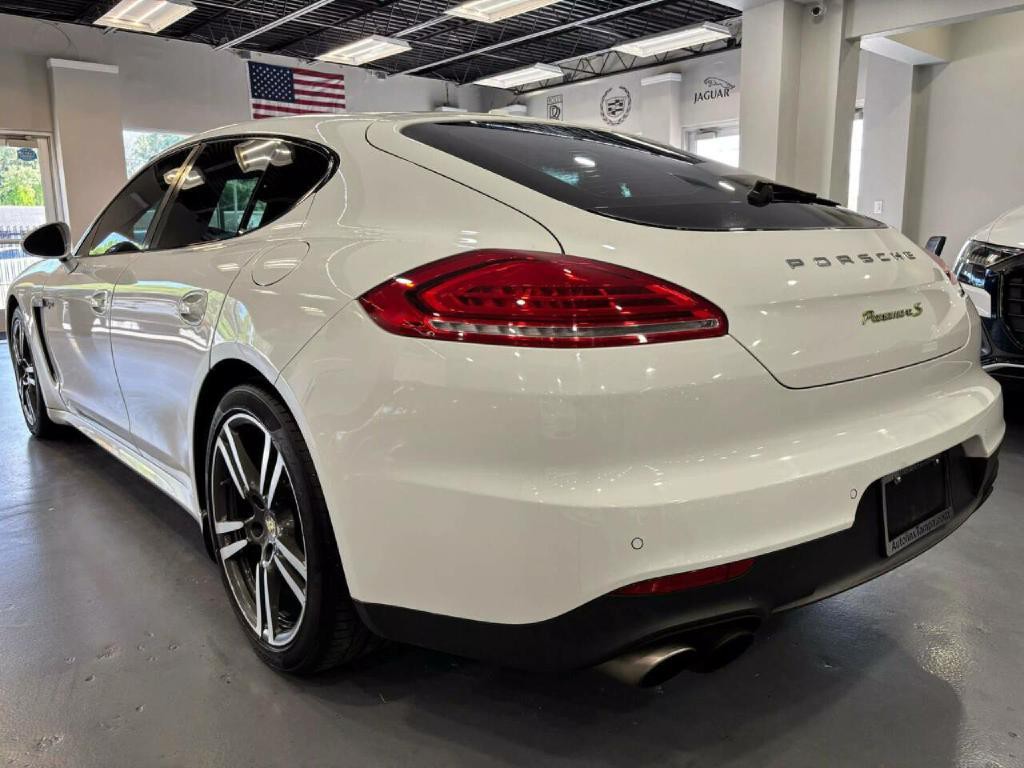 2014 Porsche Panamera Image 5