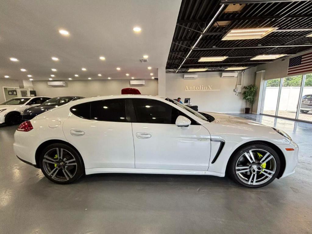 2014 Porsche Panamera Image 8