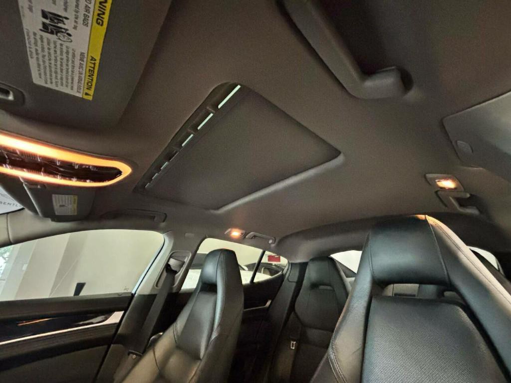 2014 Porsche Panamera Image 12