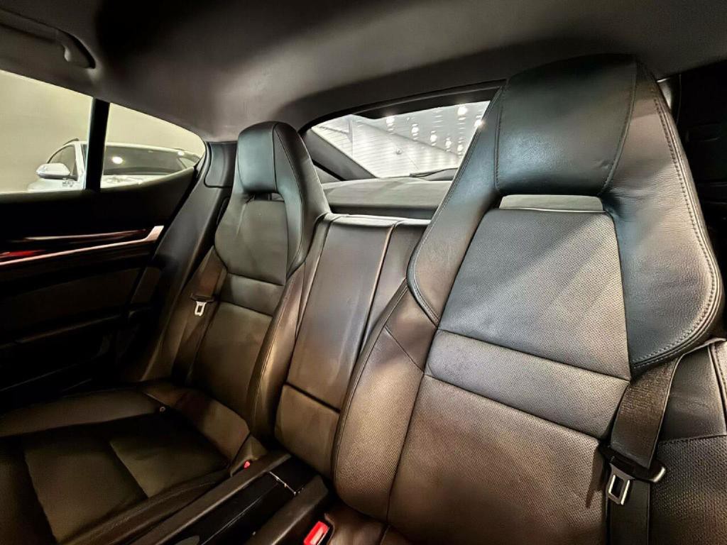 2014 Porsche Panamera Image 14