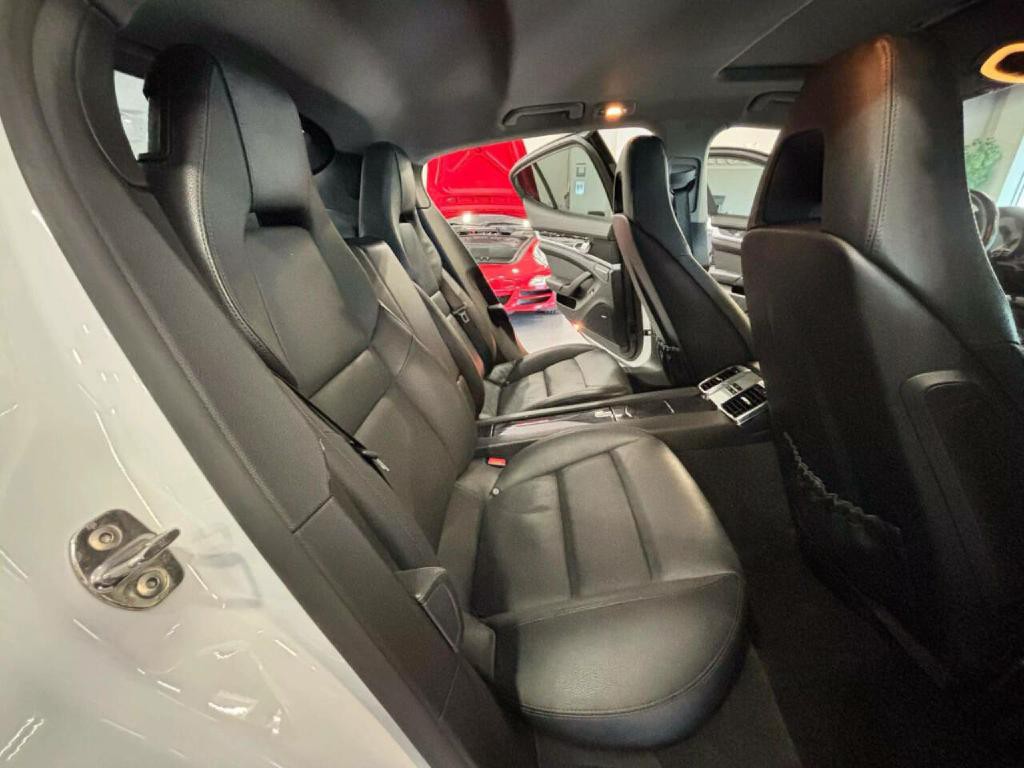 2014 Porsche Panamera Image 15