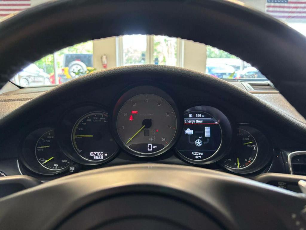 2014 Porsche Panamera Image 27