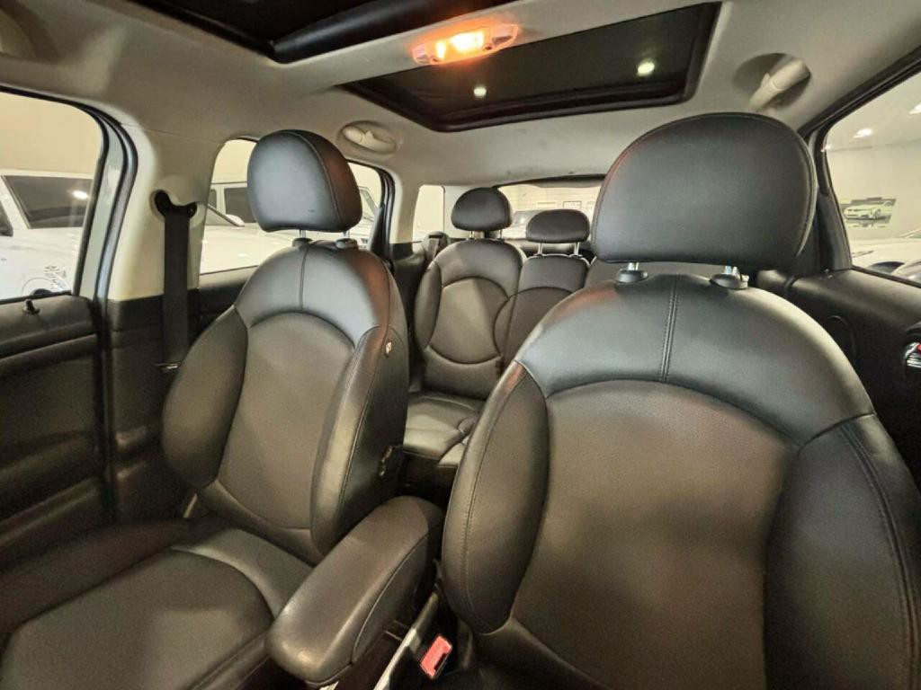2015 MINI Countryman Image 10