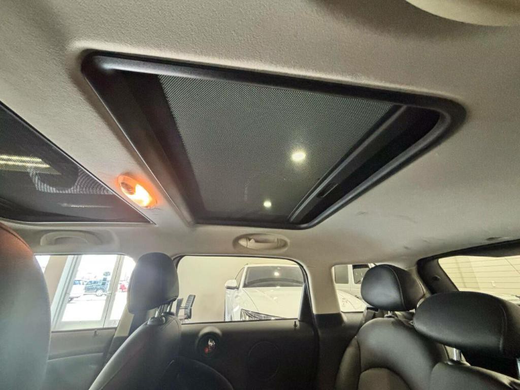 2015 MINI Countryman Image 14