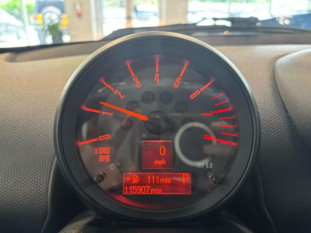 2015 MINI Countryman Image 27